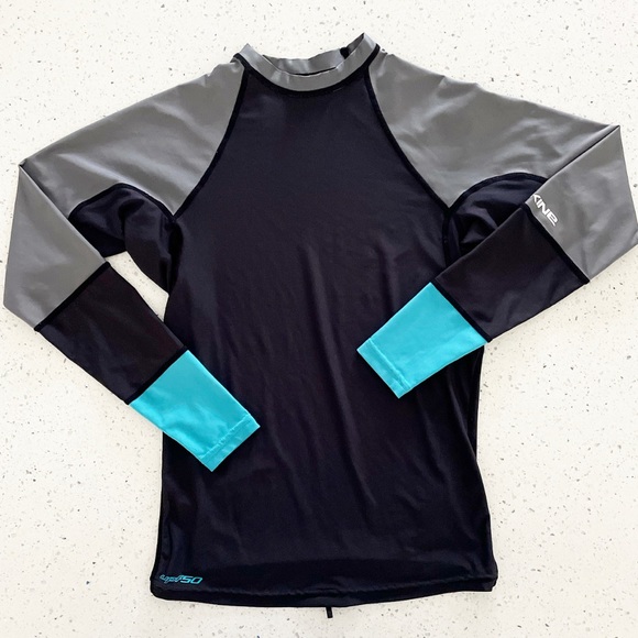 Dakine Tops - Dakine Rash Guard Women’s Large Surf Long Sleeve Swim Top Black Gray Blue